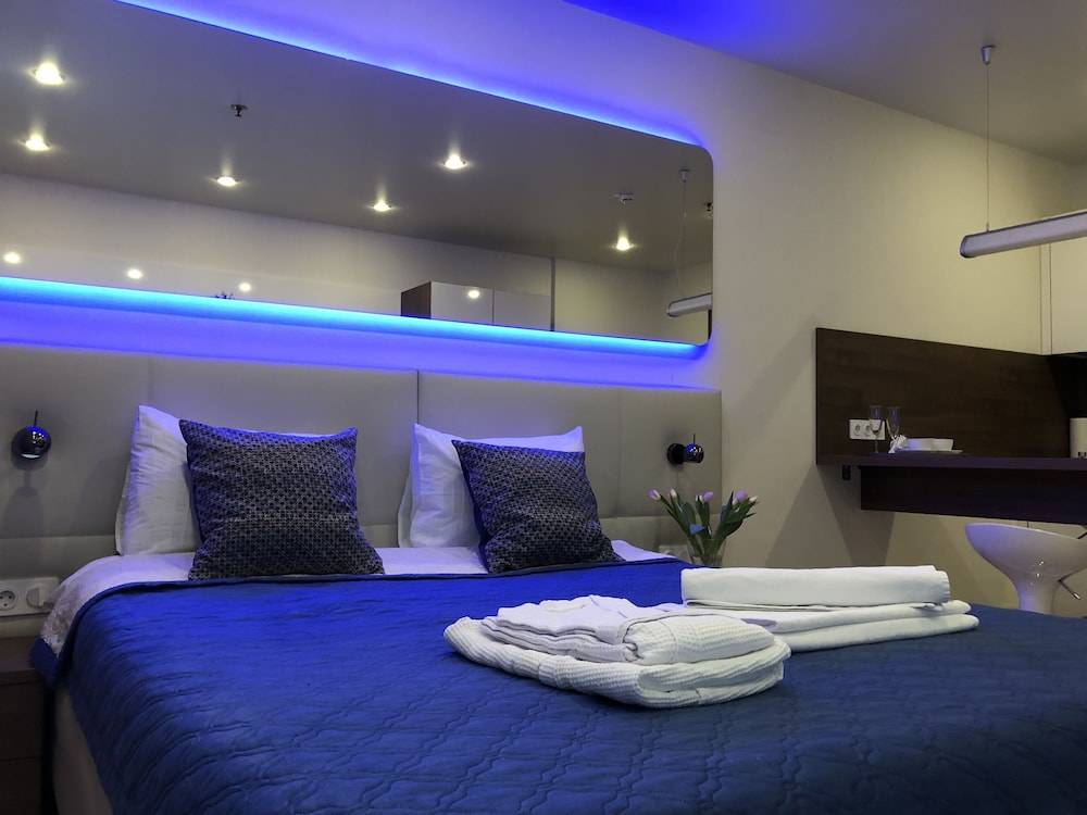Luxury Apartment, 1 Queen Bed, Non Smoking