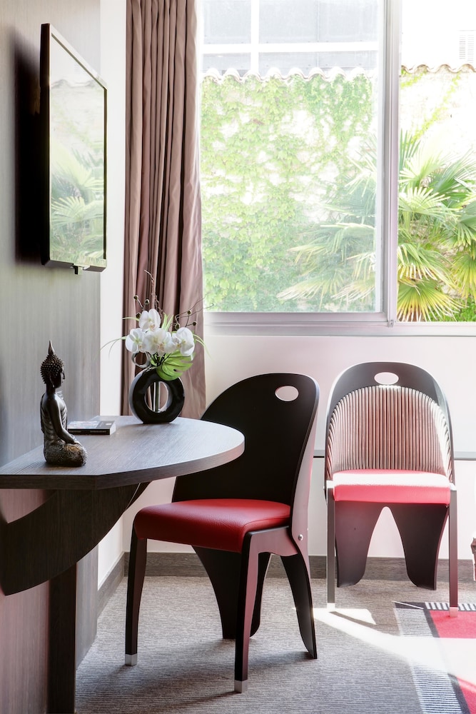 Superior Double Room, Garden View - Photo 8