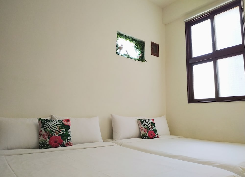 Family Quadruple Room, Multiple Beds - Photo 9
