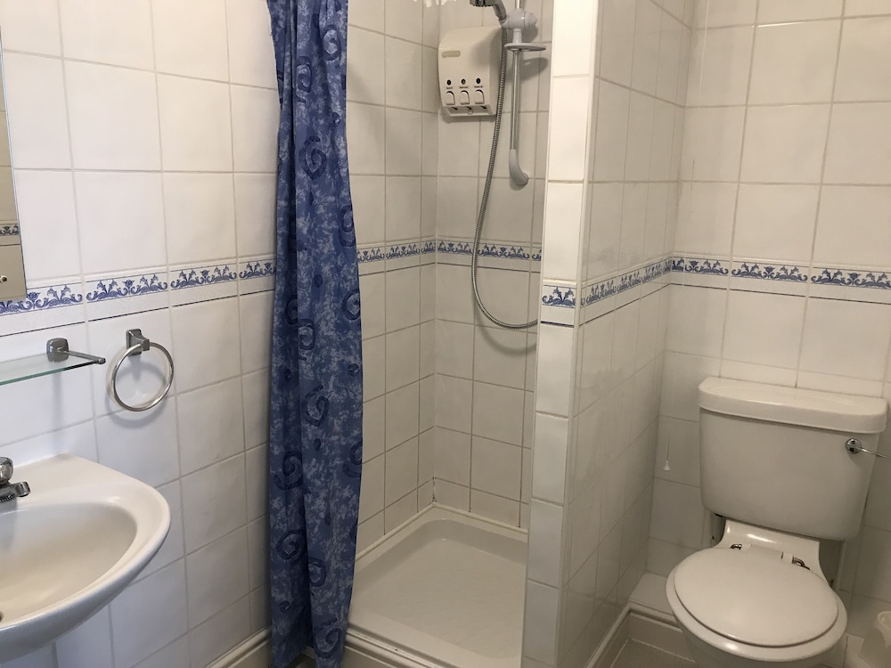 Twin Room, Ensuite photo 2