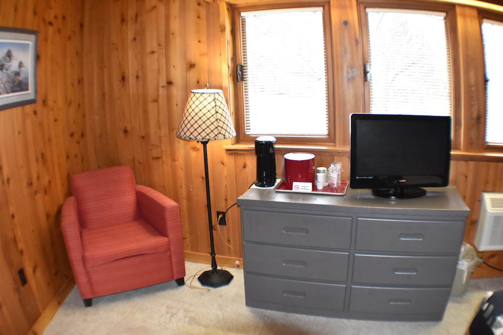 Cedar Lodge Room photo 2