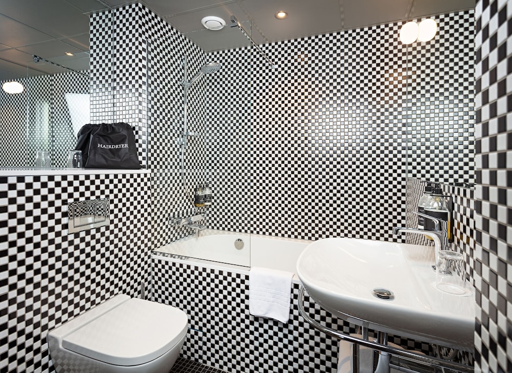 Superior Double Room - Photo 8