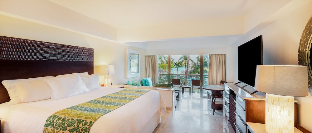 Ocean View Suite (1 King) - Photo 3