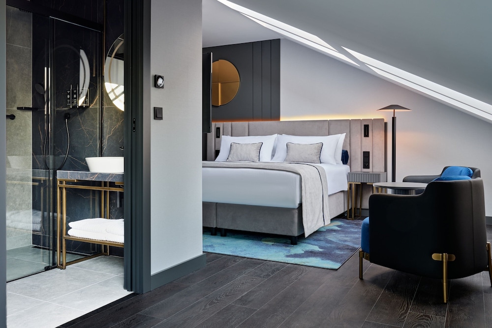 Standard Room, 1 Double Bed, City View - Photo 1