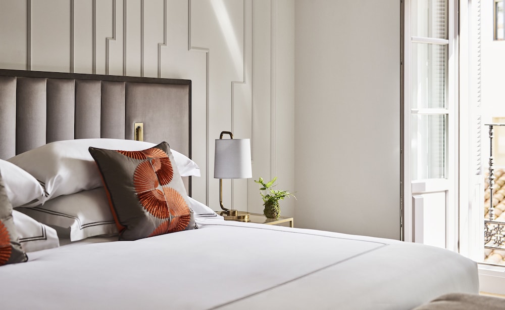 Grand Deluxe Room photo 3