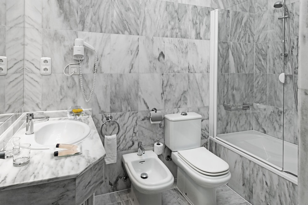 Double Room Single Use, Balcony, Sea View - Photo 4