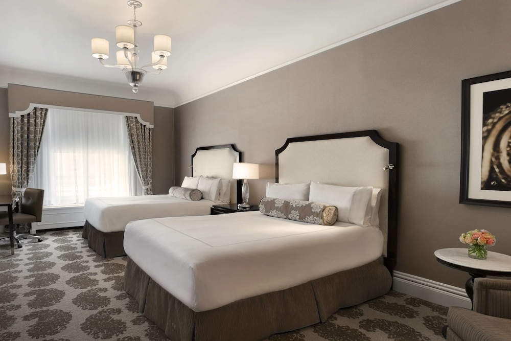 Signature Room, 2 Queen Beds (Skyline) - Photo 1