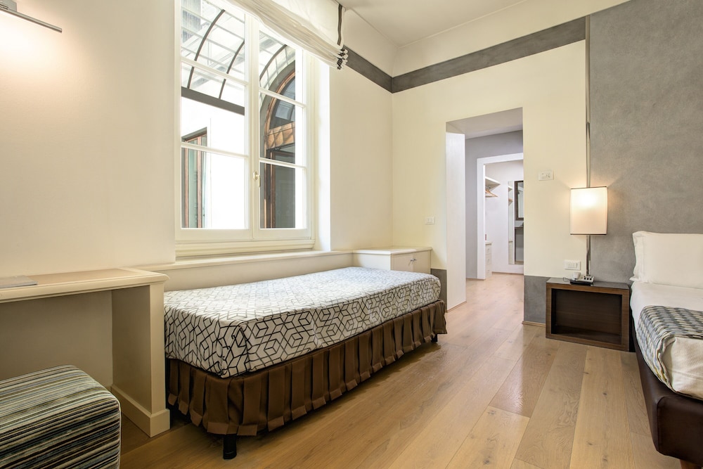 Deluxe Triple Room, Garden View photo 3