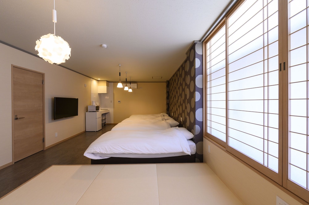 Room A photo 2