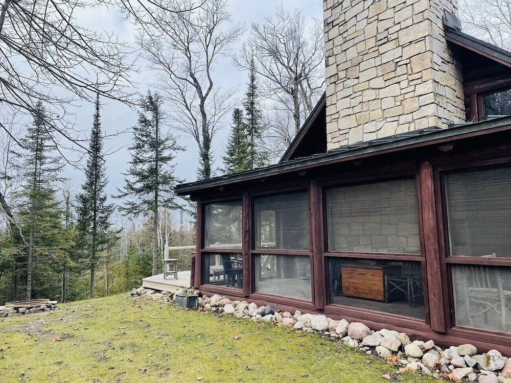 McCarthy Cabin 3 Bedroom, 3 Bath photo 2