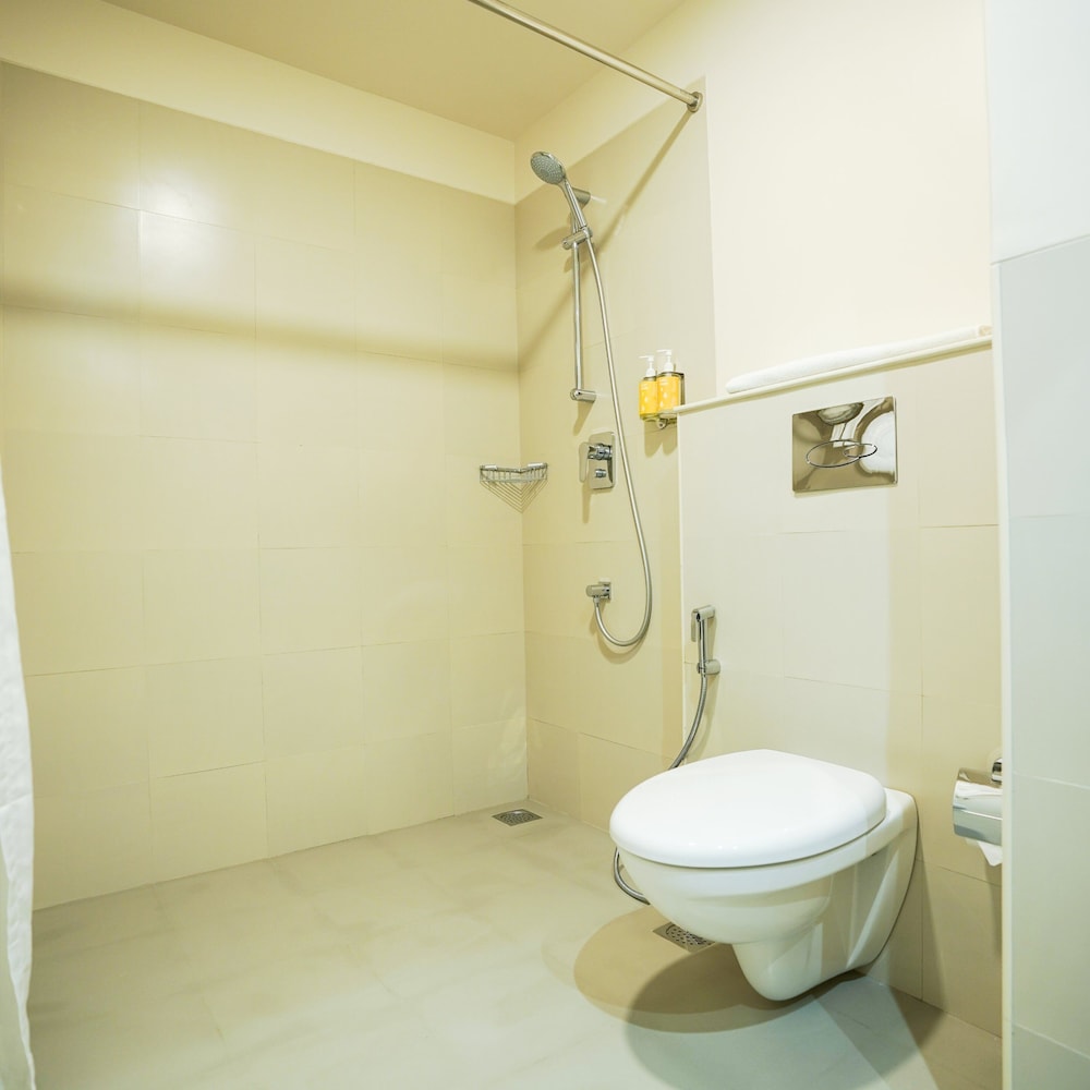 Standard Double Room - Photo 7