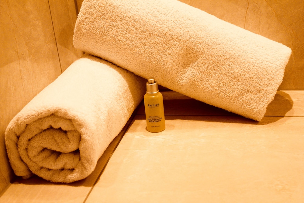 Ocean View Premium Studio with Spa - Photo 10