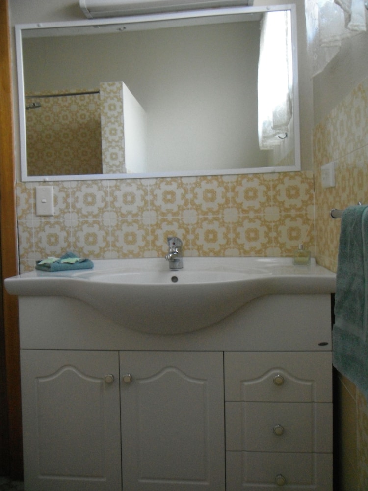 Standard Twin Room photo 2