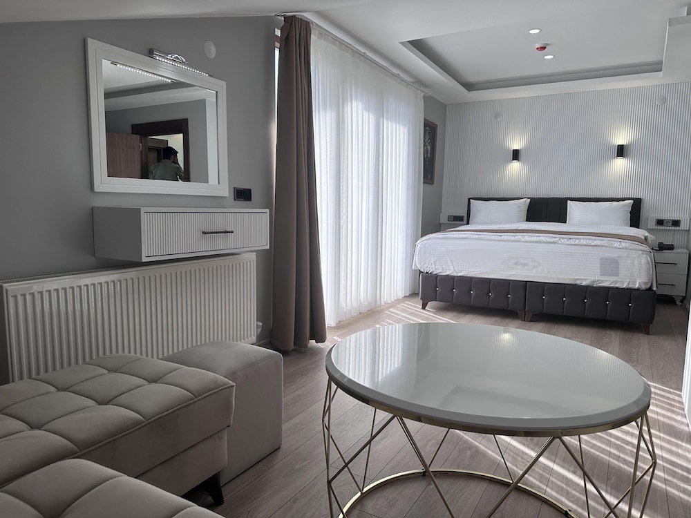 Design Room, 1 Bedroom, Lake View photo 2