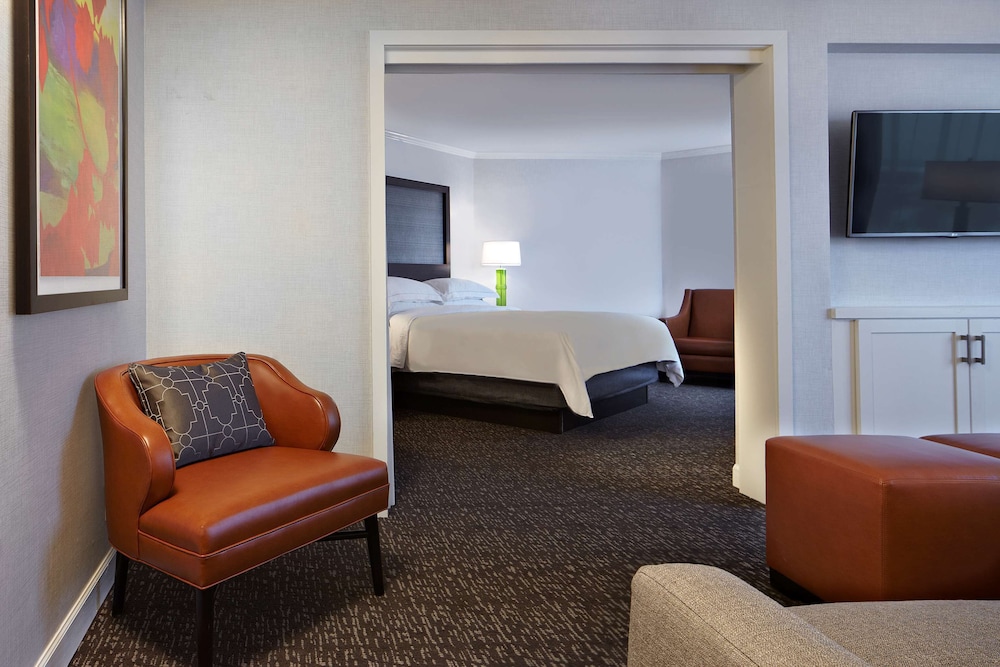 Junior Suite, 1 King Bed photo 1
