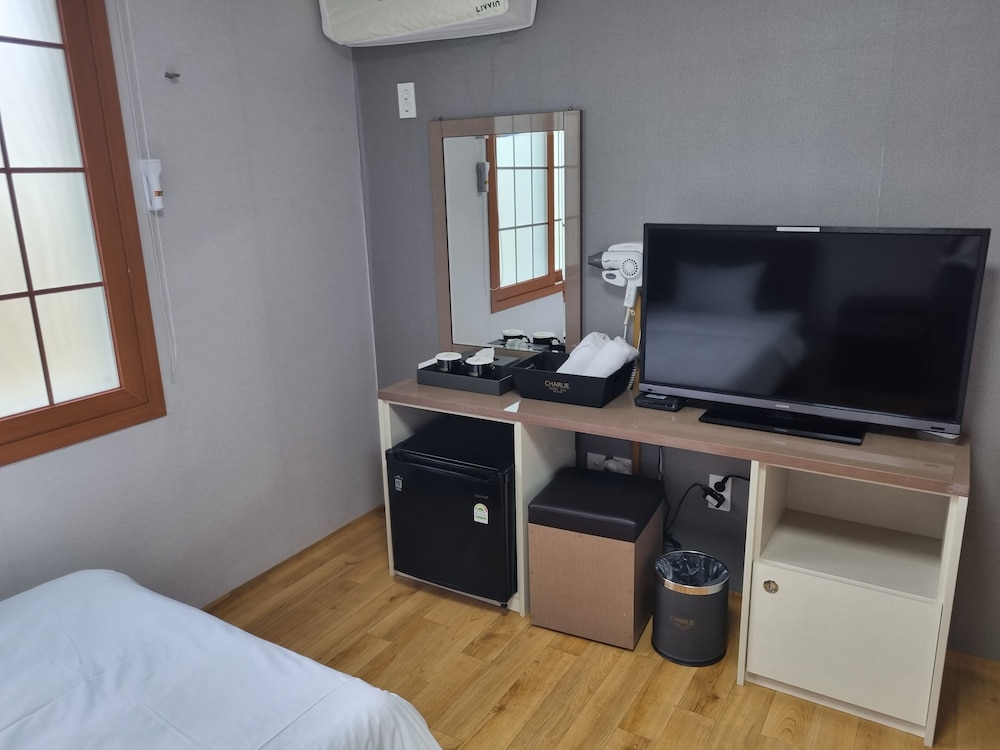 Double Single Room - Photo 6