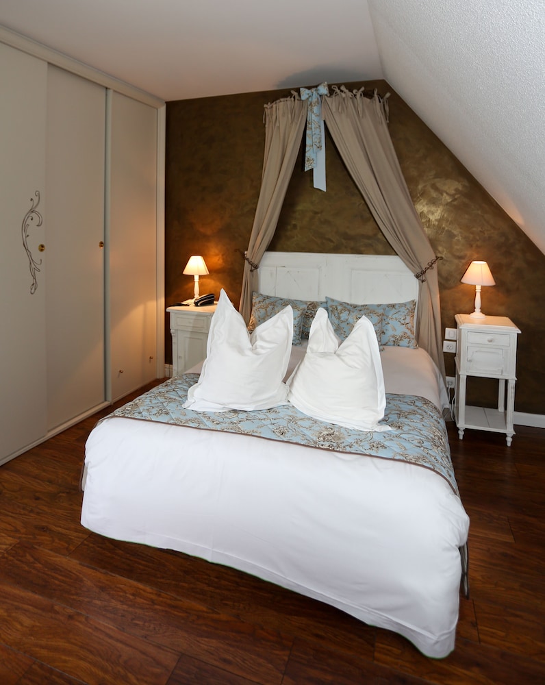 Prestige Suite with vineyard view photo 3