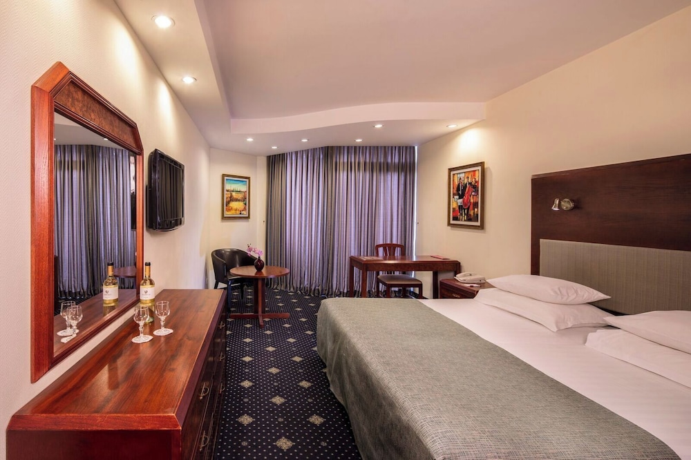 Deluxe Twin Room - Photo 4