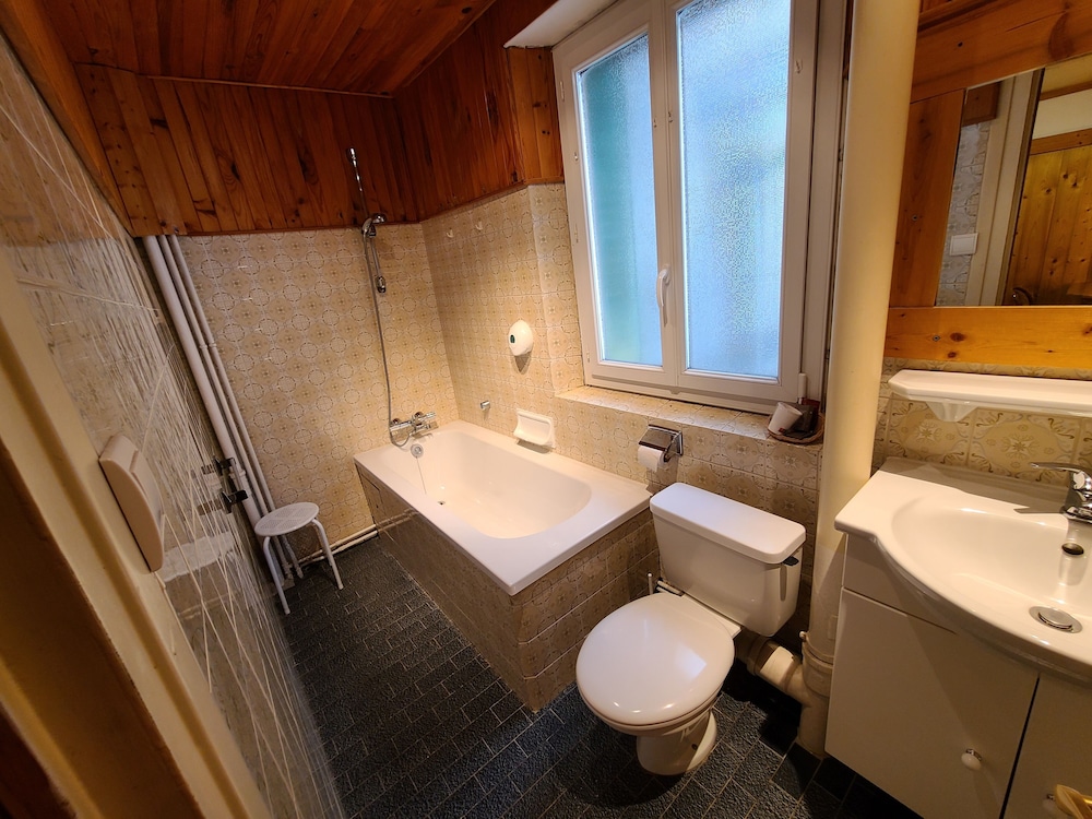 Deluxe Twin Room photo 3