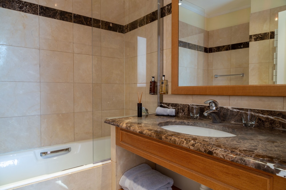 Grand Double or Twin Room photo 3