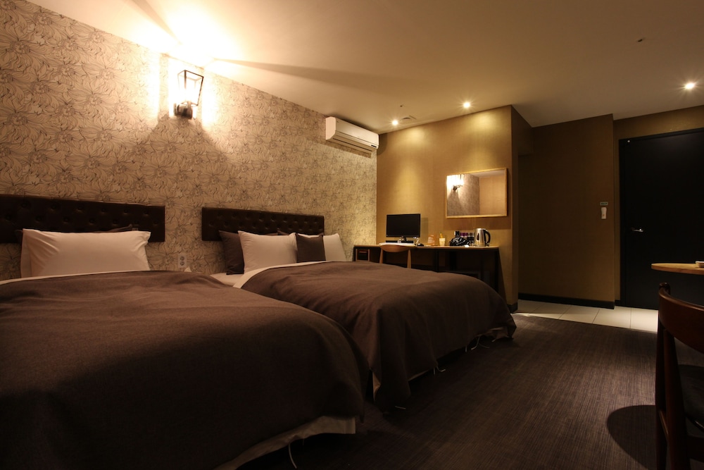 Business Twin Room photo 3