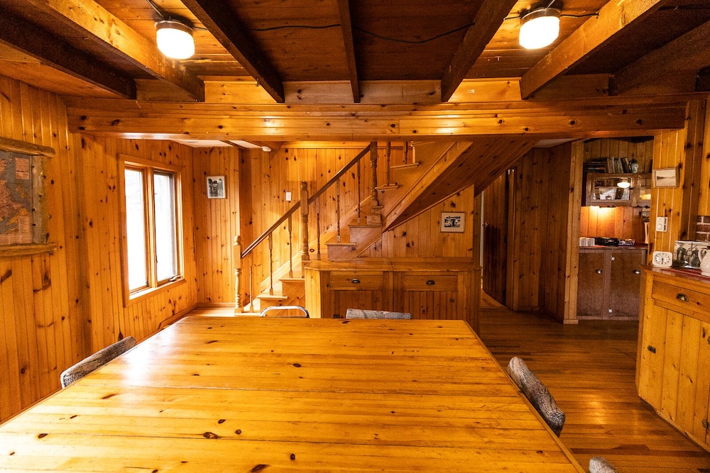 Premier Cabin, 6 Bedrooms, Kitchen, River View photo 3