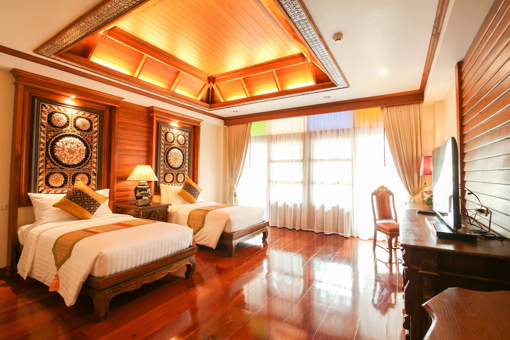 Luxury Twin Bed with spa bath