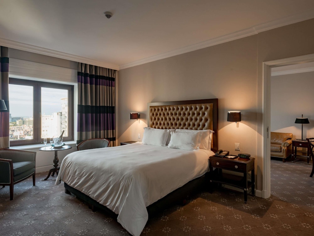 Suite, 1 Queen Bed