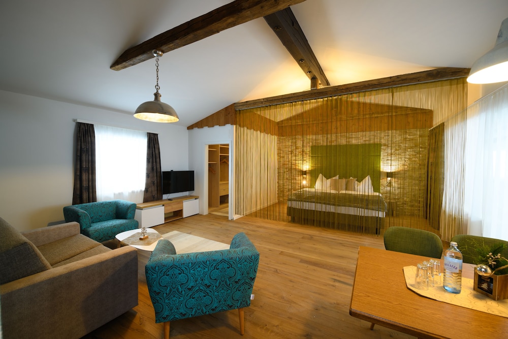 Suite, 1 Bedroom, Non Smoking, Garden View photo 1