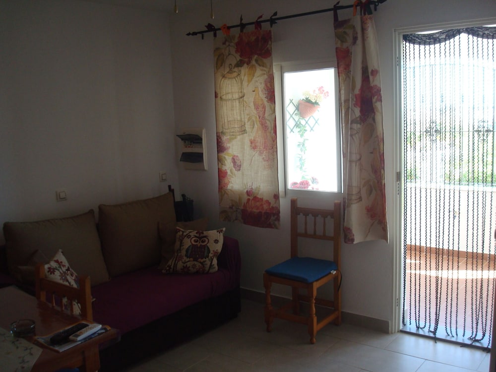 House, 2 Bedrooms, Smoking, Terrace