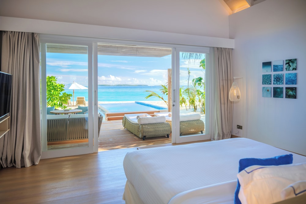 Sunset Beach Villa With Pool - 7 Night Free photo 3