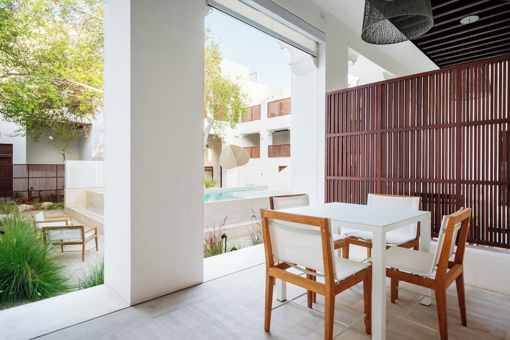 Standard Room, 1 King Bed, Patio (Khalid Ibrahim Room with Patio) photo 2