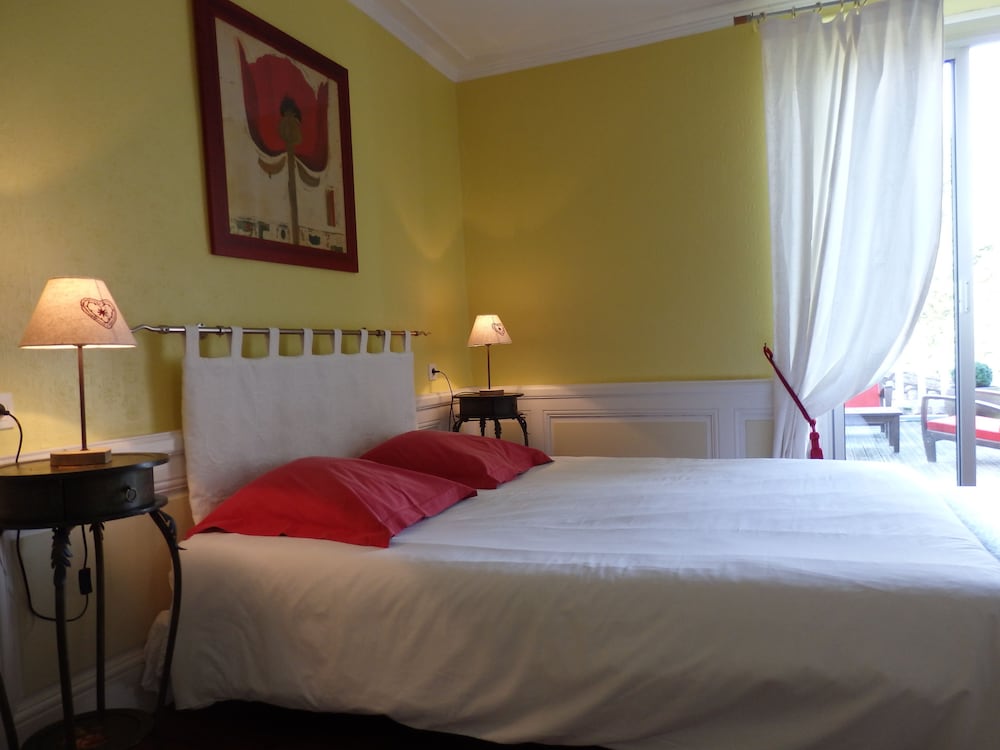 Family Suite, 2 Bedrooms, Garden View
