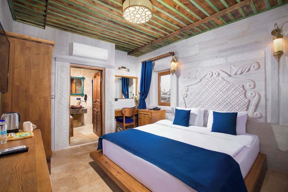 Deluxe Room, Jetted Tub, Valley View photo 3
