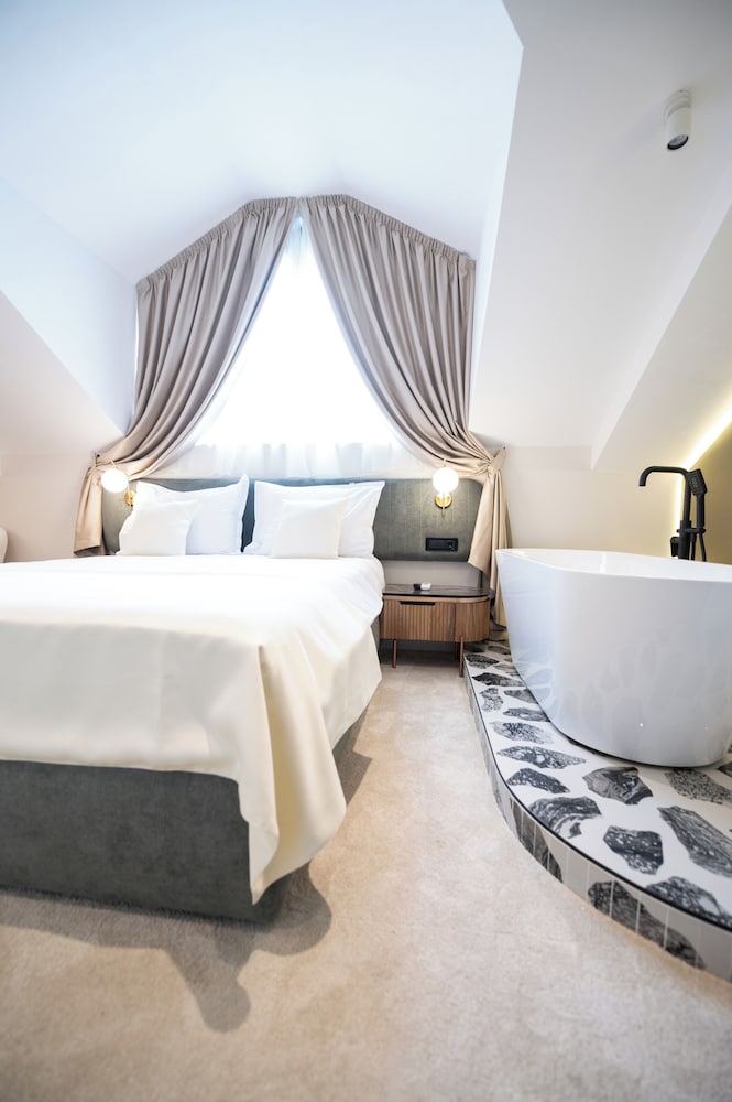 Premier Double Room photo 2