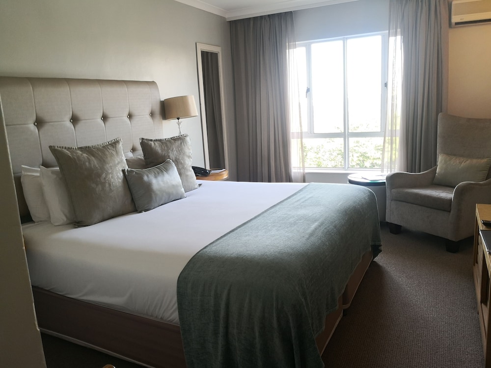 Standard Room, Non Smoking - Photo 3
