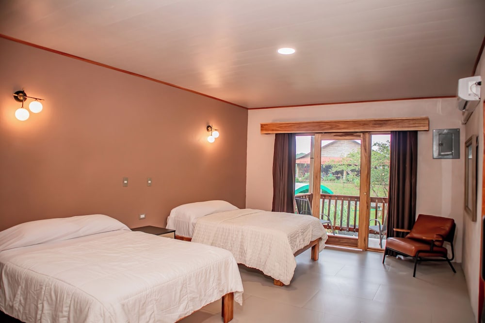 Superior Quadruple Room, 2 Double Beds photo 3
