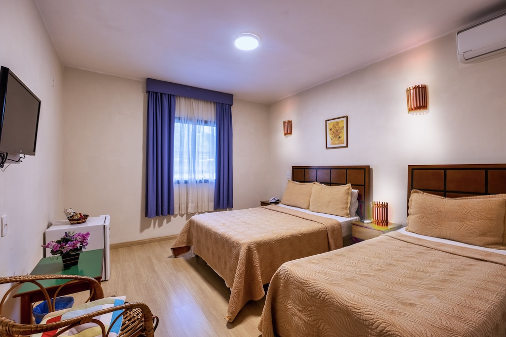 Standard Suite - Photo 5