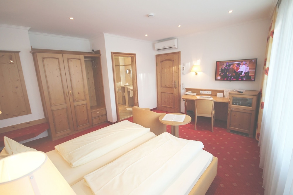 Standard Double Room photo 3