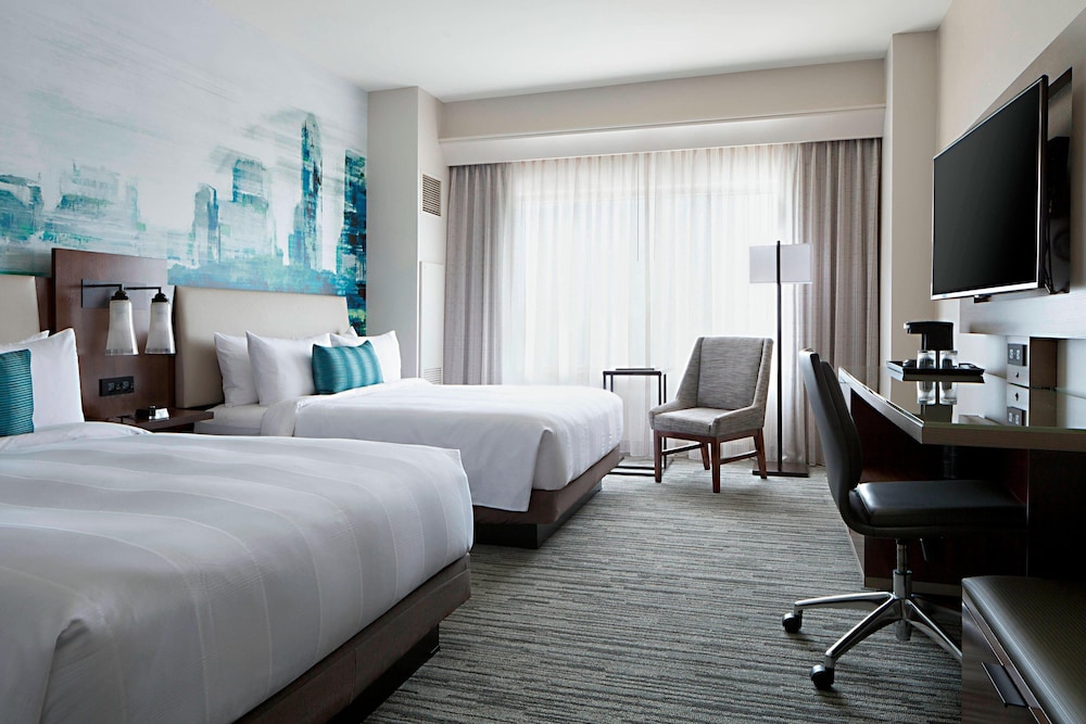 Club Room, 2 Queen Beds - Photo 1