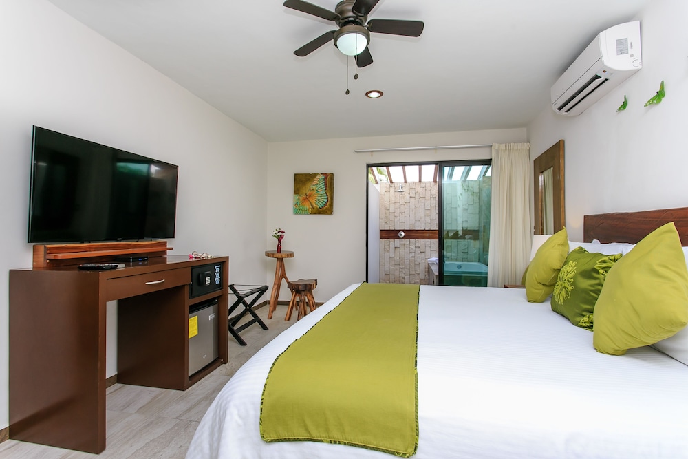 Honeymoon Room