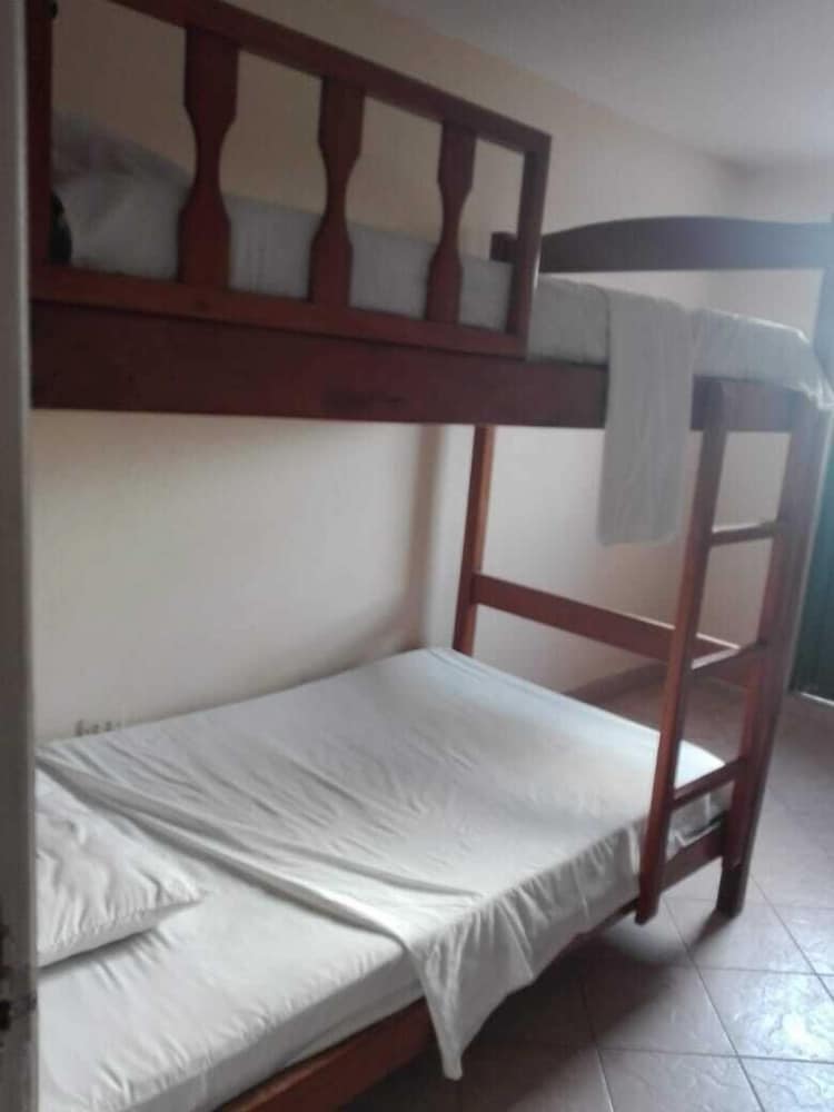 Standard Room, Multiple Beds, Non Smoking photo 1