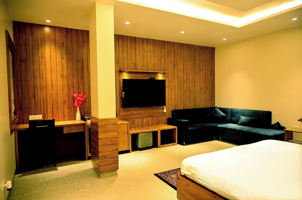Executive Room - Photo 3