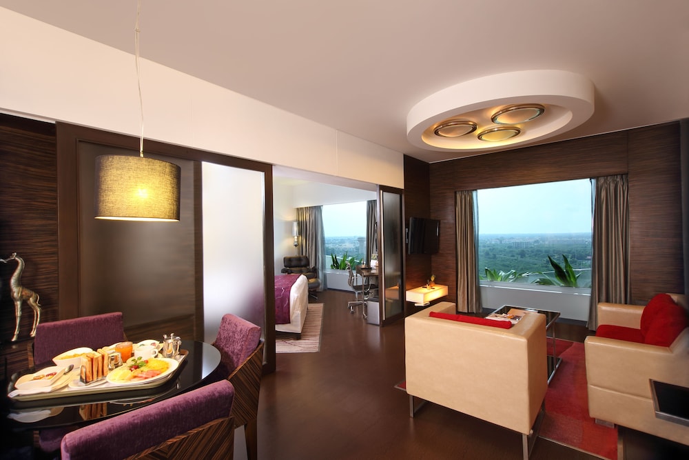 Executive Suite (Executive Suite) - Photo 1