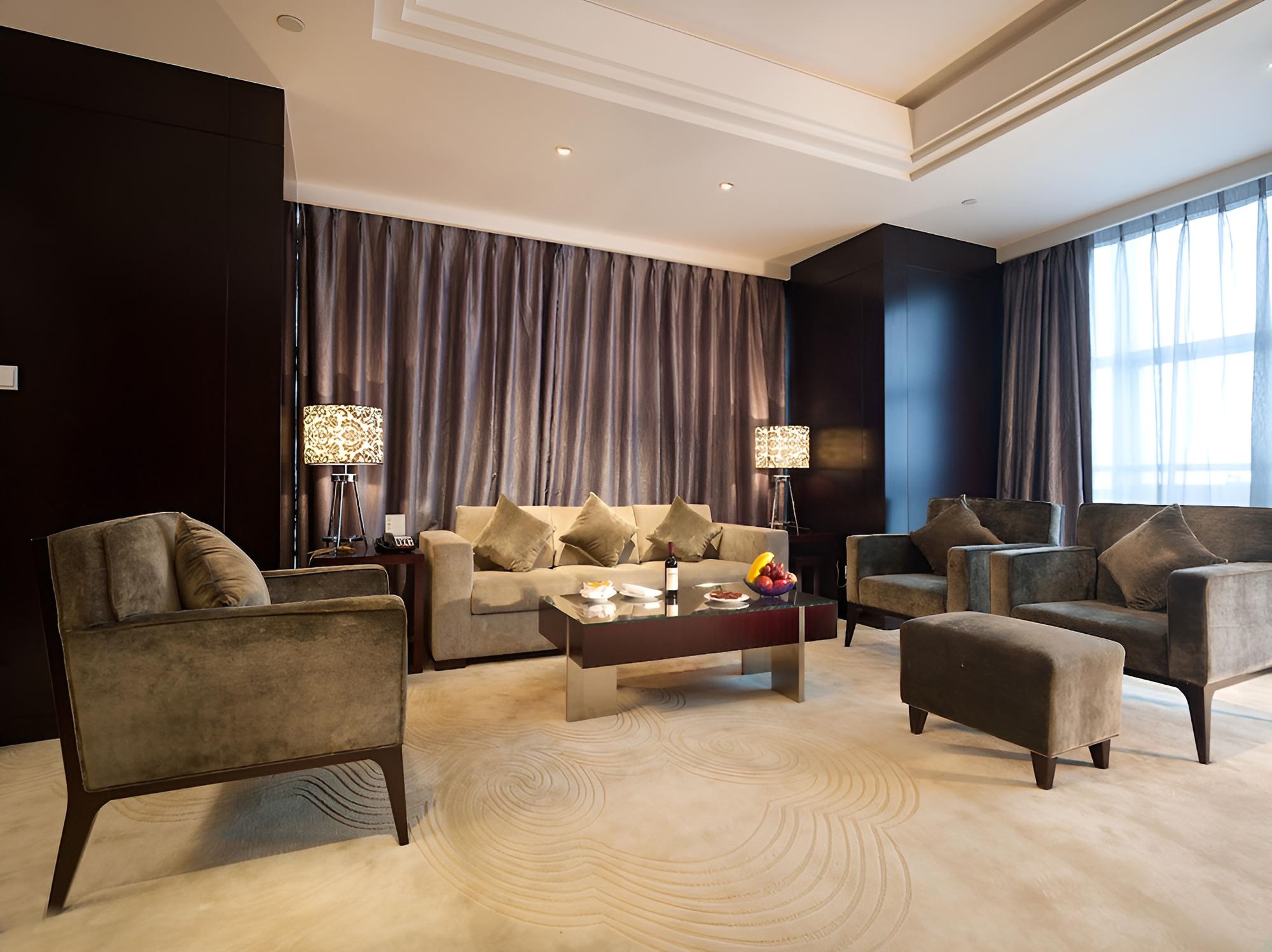 Deluxe Suite photo 3