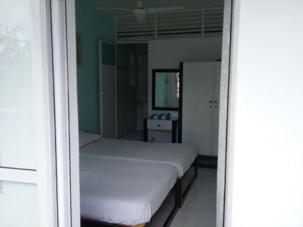 Deluxe Double Room, 2 Twin Beds, Smoking, City View photo 1