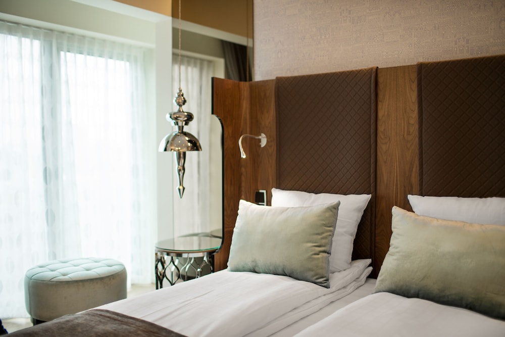 Tivoli Hotel - Photo 31