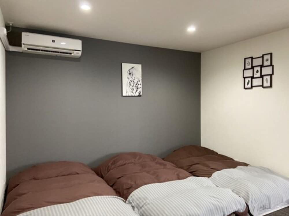 Family Room - Photo 2