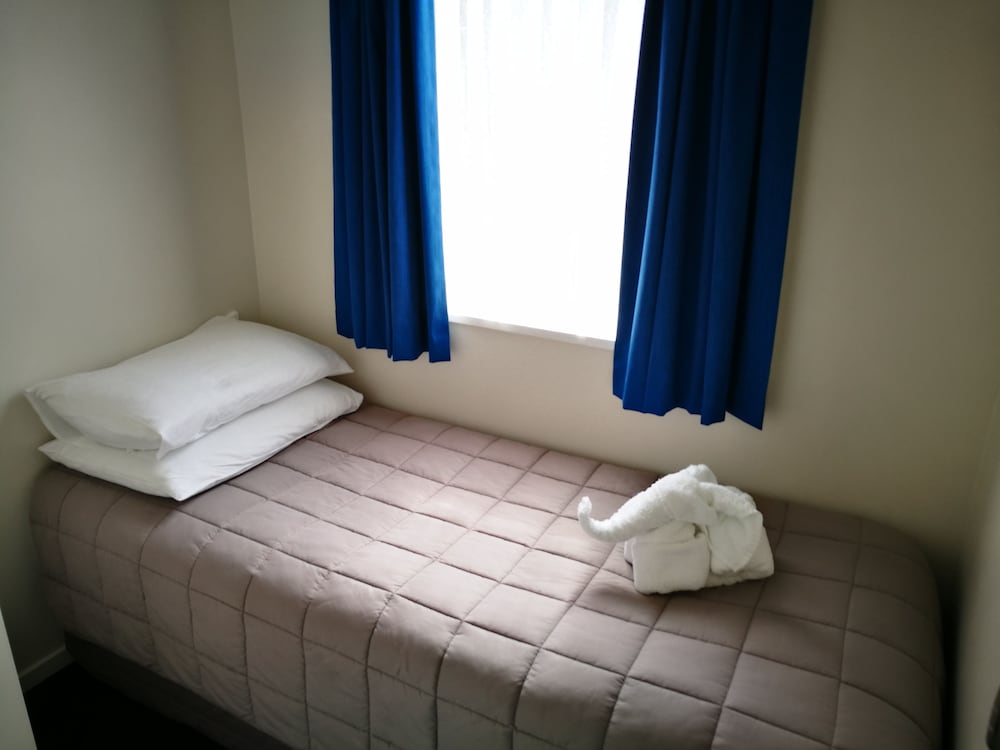 Standard Suite, 1 Bedroom, Non Smoking, Kitchenette photo 2