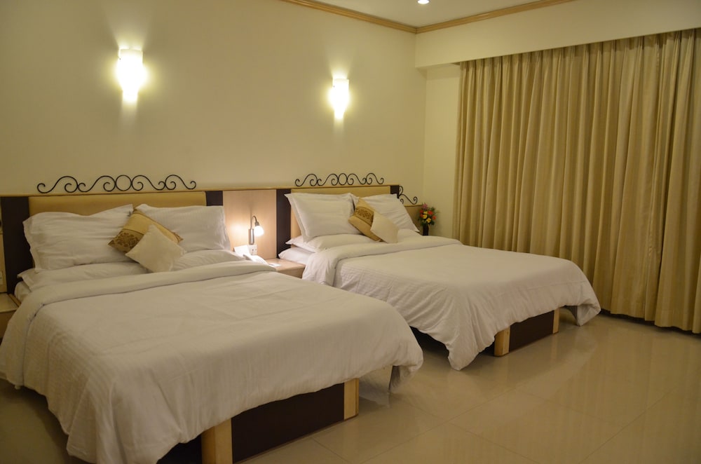Standard Double or Twin Room - Photo 6